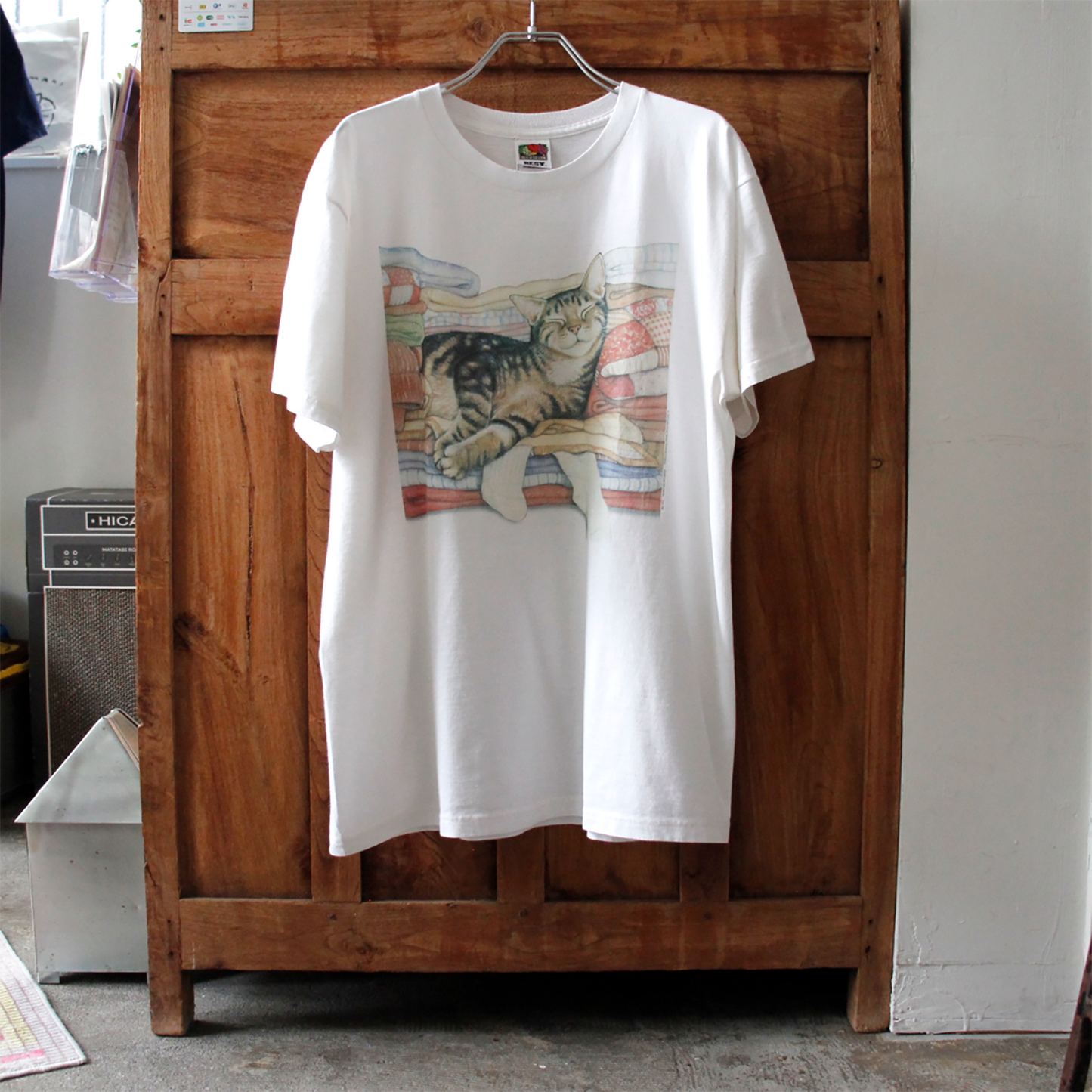 Sleepy Tabby Cat Tee / 90s / Made in USA