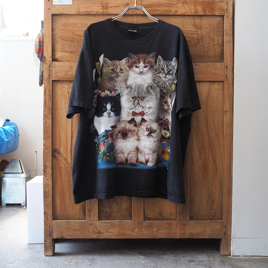 Cat Collective Tee / 90s