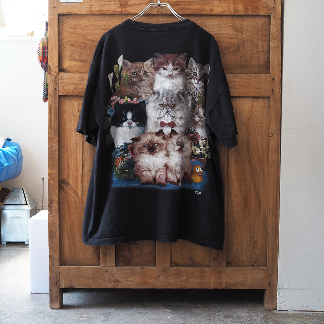 Cat Collective Tee / 90s