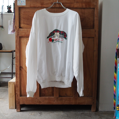 Kittens and Yarn Balls Sweat / 90s / Made in USA