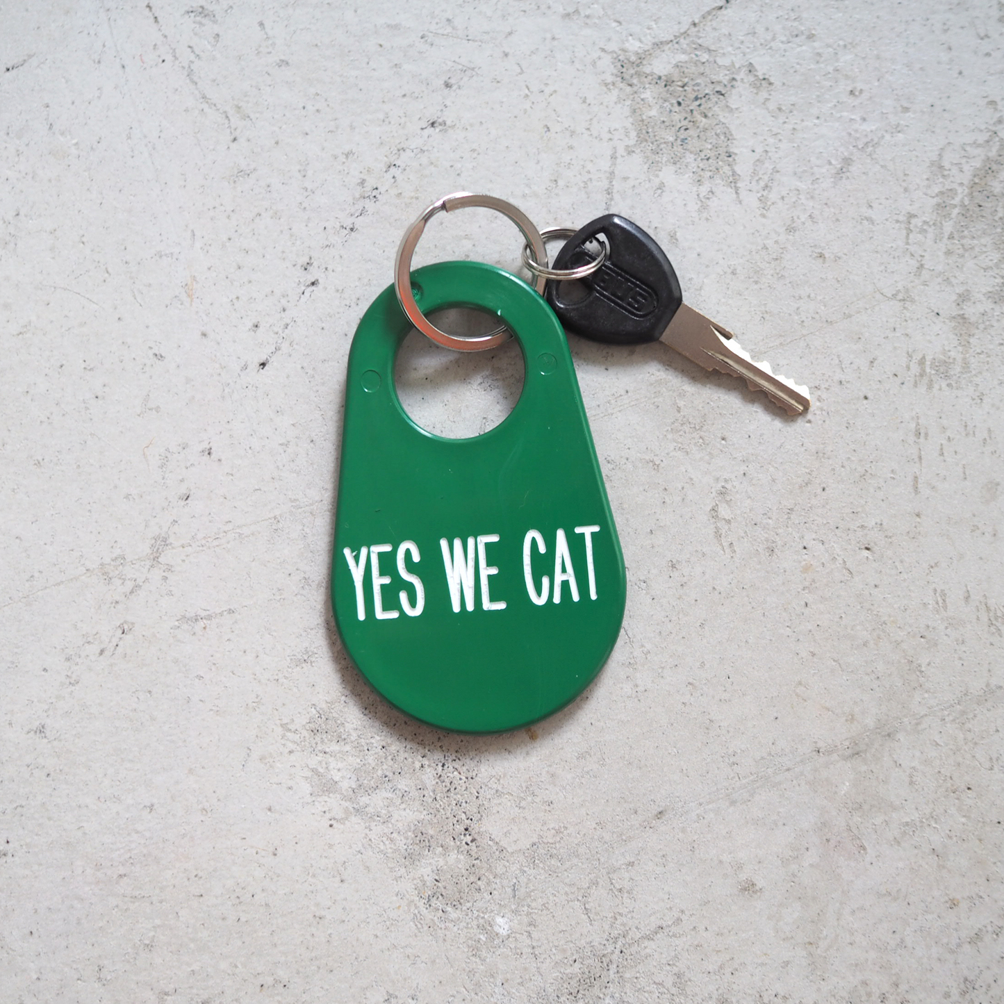 "YES WE CAT"キーホルダー
